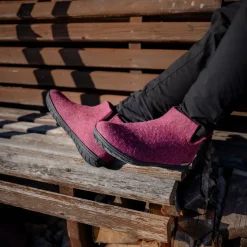 Boot with natural rubber sole - black - Cranberry