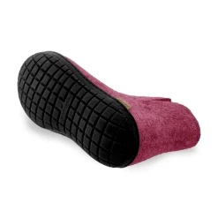 Boot with natural rubber sole - black - Cranberry