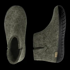 Boot with natural rubber sole - black - Forest
