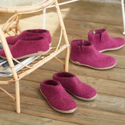 Shoe with leather sole - Cranberry