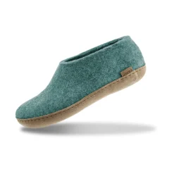 Shoe with leather sole - North Sea