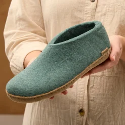 Shoe with leather sole - North Sea