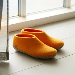 Shoe with leather sole - Orange