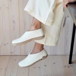 Shoe with leather sole - Off white