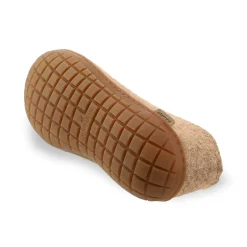 Shoe with natural rubber sole - honey - Sand