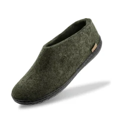 Shoe with natural rubber sole - black - Forest