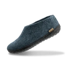 Shoe with natural rubber sole - black - Denim