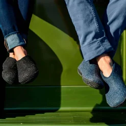 Shoe with natural rubber sole - black - Denim