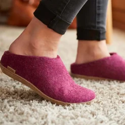 Slip-on with leather sole - Cranberry