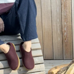 Slip-on with natural rubber sole - honey - Beet