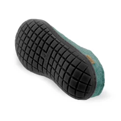 Slip-on with natural rubber sole - black - North Sea