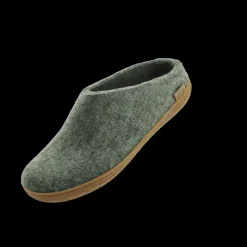 Slip-on with natural rubber sole - honey - Moss