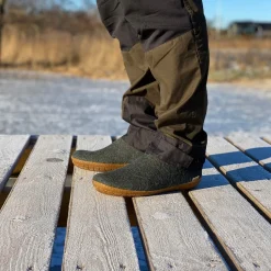 Slip-on with natural rubber sole - honey - Forest