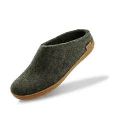 Slip-on with natural rubber sole - honey - Forest