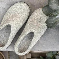 Slip-on with natural rubber sole - black - Grey