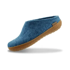Slip-on with natural rubber sole - honey - Petrol