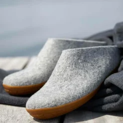 Slip-on with natural rubber sole - honey - Grey