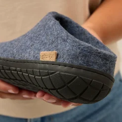 Slip-on with natural rubber sole - black - Denim