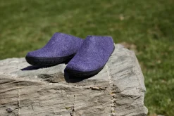 Slip-on with natural rubber sole - black - Purple